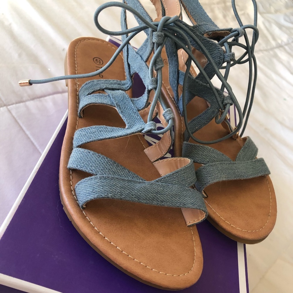 Sandals - Picture 2 of 3